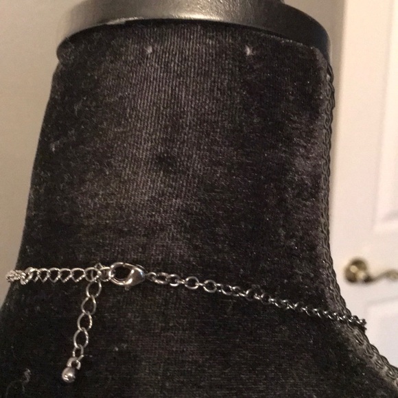 Statement necklace - Picture 3 of 3